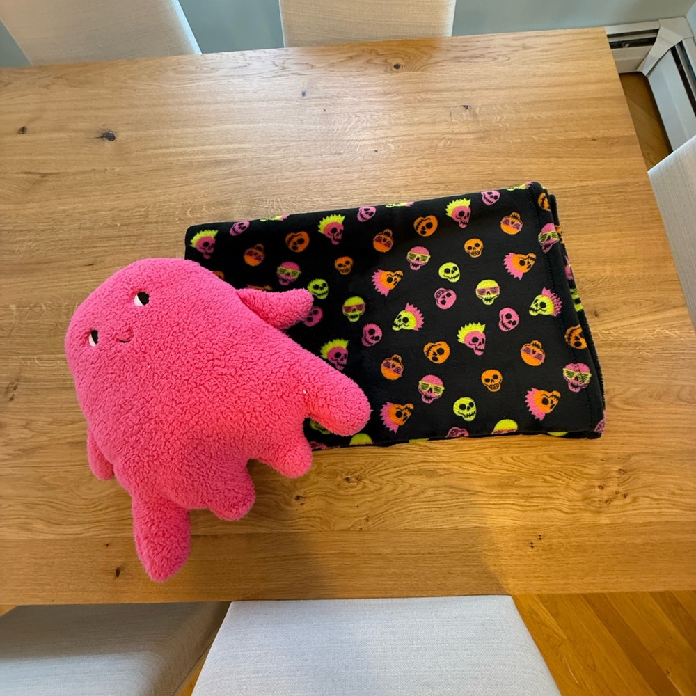 Hyde and eek plush toy and fleece blanket set - autumn